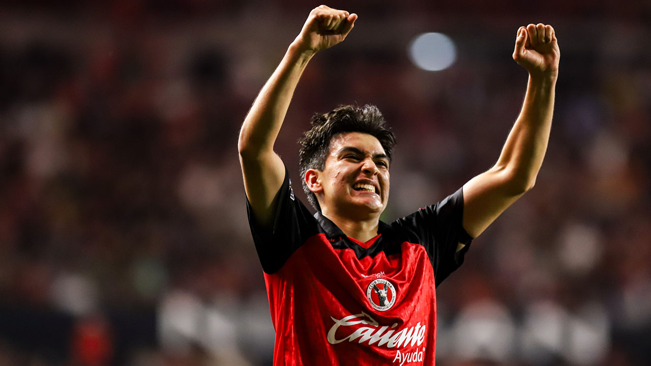 Con anotación de Gil Mora, los canes aztecas vencen en el Caliente a la fiera.